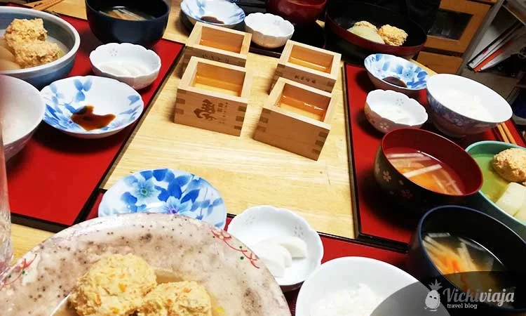 dinner tokio sake in wooden boxes
