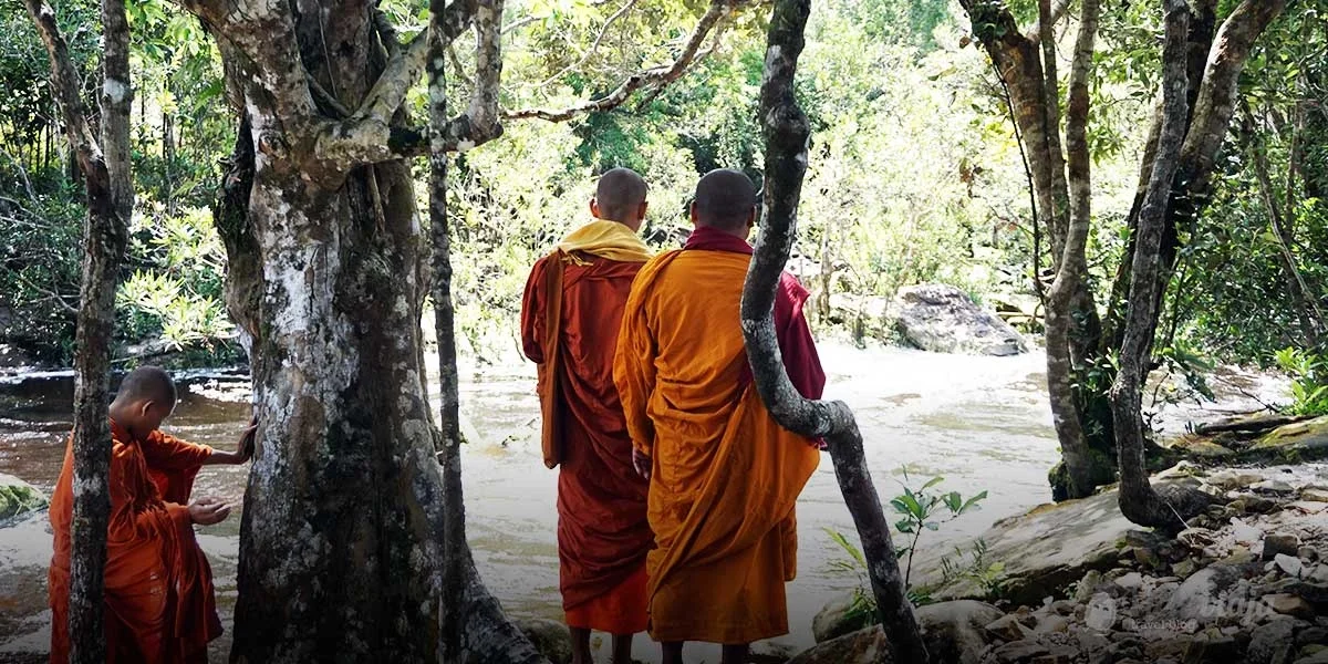 monks bokor national park cambodia