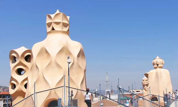 Casa Mila, La Pedrera, Barcelona, Gebäude
