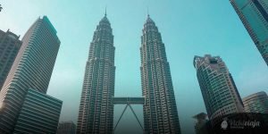 The absolute best free things to do in Kuala Lumpur, Petronas Towers from KLCC Park