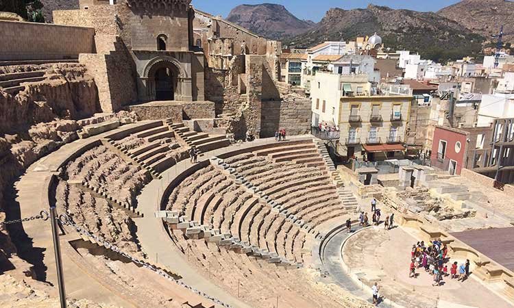 Römisches Theater in Cartagena, Blick auf die Ruinen der antiken Sitzreihen