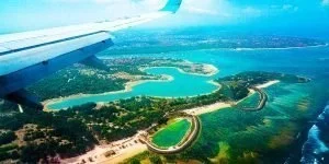 Bali Unterkunft, Blick auf Bali vom Flugzeug