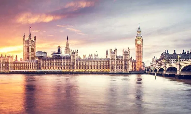 London, Big Ben und Tower of London bei Sonnenaufgang