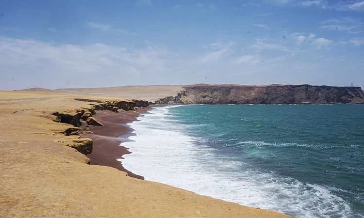 Playa Roja, Paracas, Peru Attraktionen