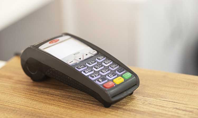 Pay with card in Spain, card reader