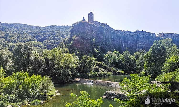 Castellfollit de la Roca, village on a rock in Catalonia