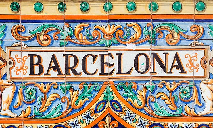 Barcelona alte Kacheln, Name, Schild, bunt, barcelona fun facts